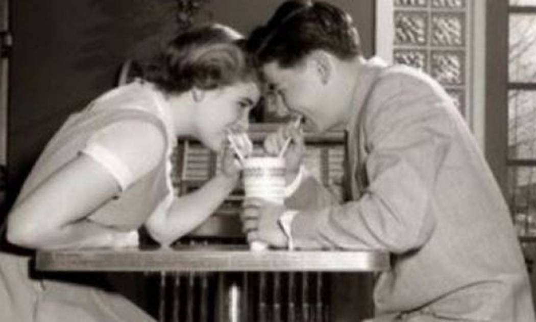 Ποια είναι η καλύτερη ώρα για ένα πετυχημένο πρώτο ραντεβού;