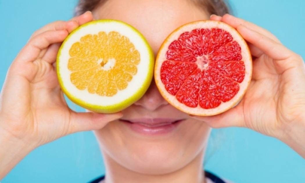 Οι 3 τροφές που σας βοηθούν να βλέπετε καλύτερα