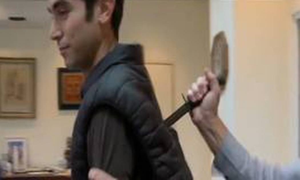 Μαχαίρωμα on camera: Το πείραμα που παρ'ολίγον να καταλήξει σε τραγωδία