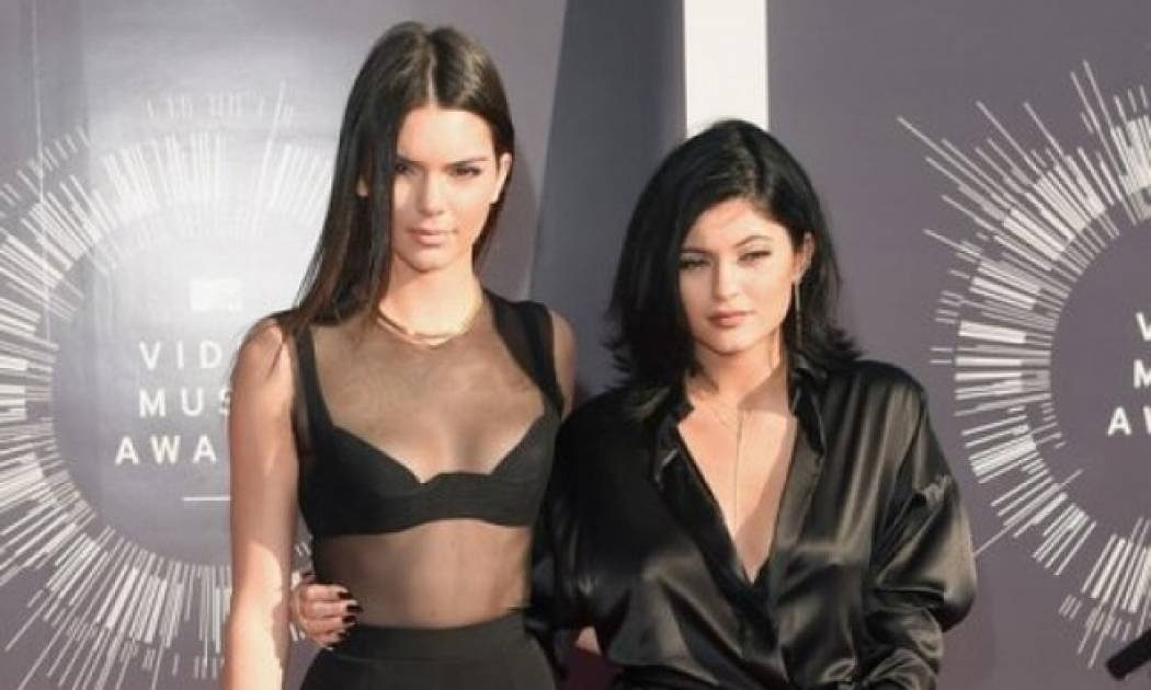 Την... κάρφωσε! H Kylie Jenner αποκαλύπτει το πρόβλημα που είχε στο παρελθόν η Kendall