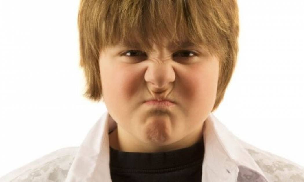 Σύνδρομο Τourette: Ποια είναι τα κλινικά χαρακτηριστικά του;