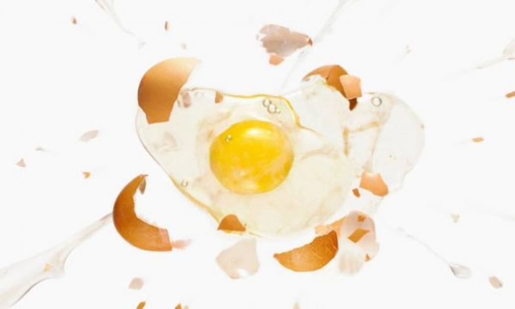 Πώς να αφαιρέσετε το λεκέ από αυγό