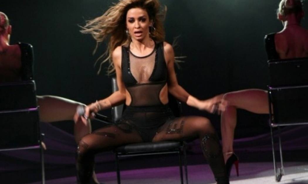 Ελένη Φουρέιρα: Ξέρεις πόσο ζυγίζει η τραγουδίστρια με το sexy κορμί;