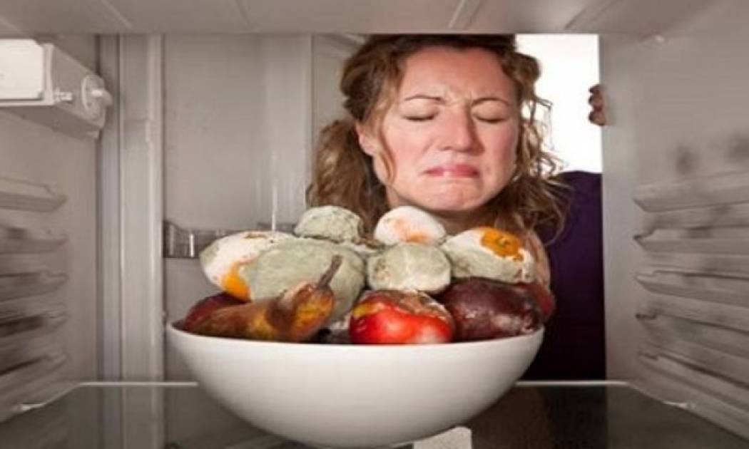 Πώς να εξαφανίσετε τις δυσάρεστες οσμές από το ψυγείο