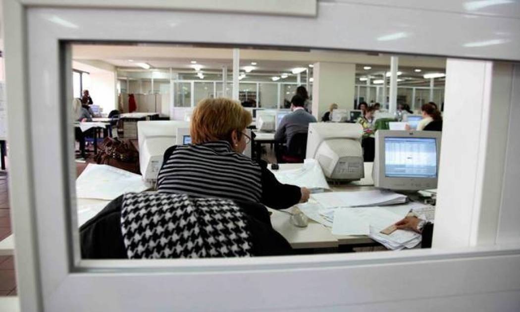 «Τσεκούρι» σε επικουρικές, εφάπαξ και μέρισμα