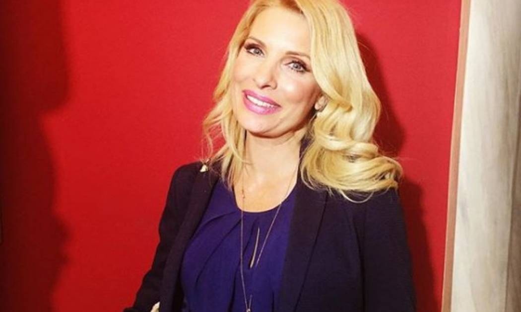 Ελένη Μενεγάκη: Δες το chic σύνολο που φόρεσε στη λαμπερή εκδήλωση της L’Oréal!