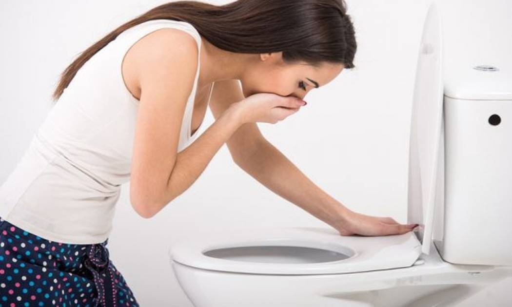 Βουλιμία: Ποια είναι τα συμπτώματα, πώς αντιμετωπίζεται