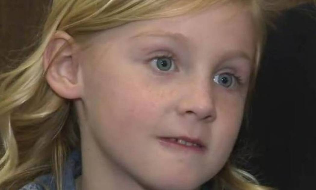 Δείτε τι απίστευτο βγήκε από τη μύτη της και την έσωσε από μυστηριώδη ασθένεια! (video+photo)