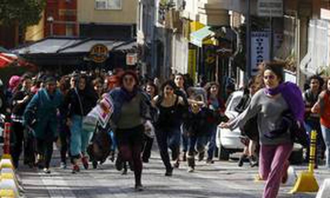 Επεισοδιακή η διαδήλωση των γυναικών στην Κωνσταντινούπολη