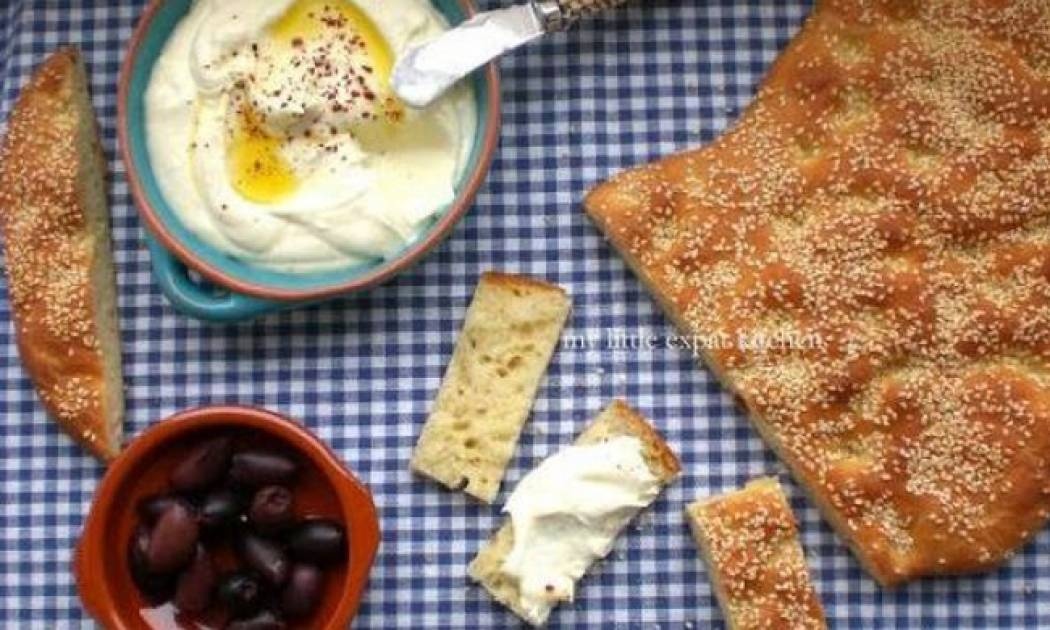 Λαγάνα: Μάθετε την ιστορία της και τη γνήσια συνταγή της!