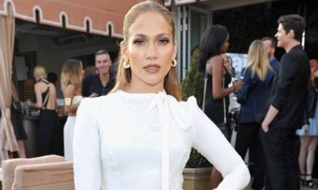 Η Jennifer Lopez σε μια σπάνια (και ιδιαίτερη) εμφάνιση με τη μητέρα της: Δείτε την!