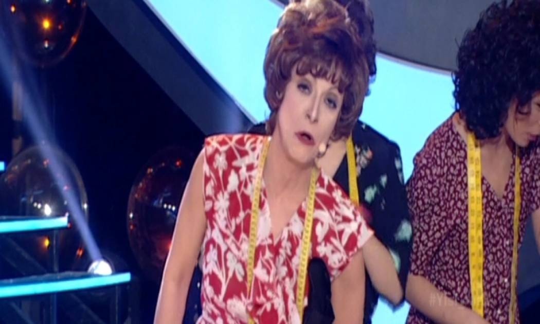 YFSF 3: Η καλύτερη μεταμφίεση της βραδιάς! Η Ματθίλδη Μαγγίρα ως Βλαχοπούλου