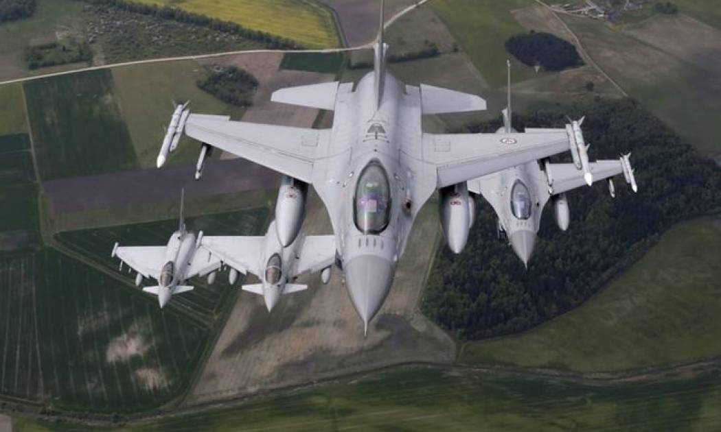 Μαχητικό αεροσκάφος άνοιξε πυρ κατά πύργου ελέγχου