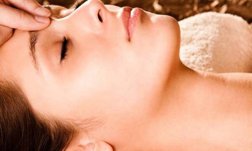 Βρείτε αυτό το σημείο πάνω σας και πιέστε το για δύο λεπτά. Θα πάθετε πλάκα με αυτό που θα συμβεί!