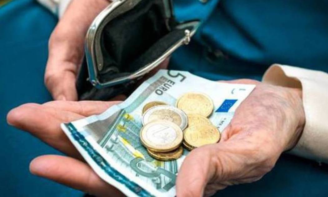 Ασφαλιστικό: «Σταυρώνει» τους συνταξιούχους η κυβέρνηση