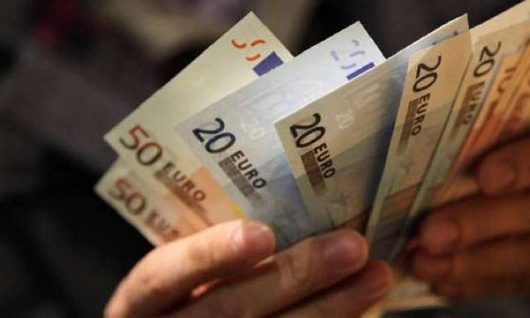 Μυστική συμφωνία με τους δανειστές: Περικοπές μισθών-συντάξεων στο Δημόσιο