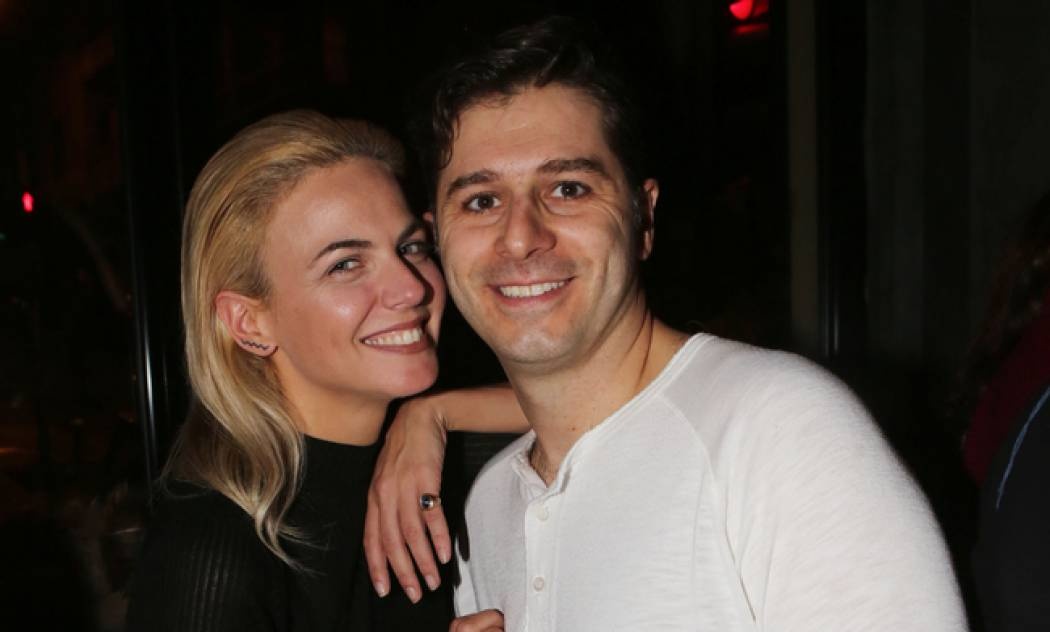 Χριστίνα Κοντοβά: «Ο Αλέξανδρος κάνει πρόβες σπίτι και του κρατάω τα λόγια»