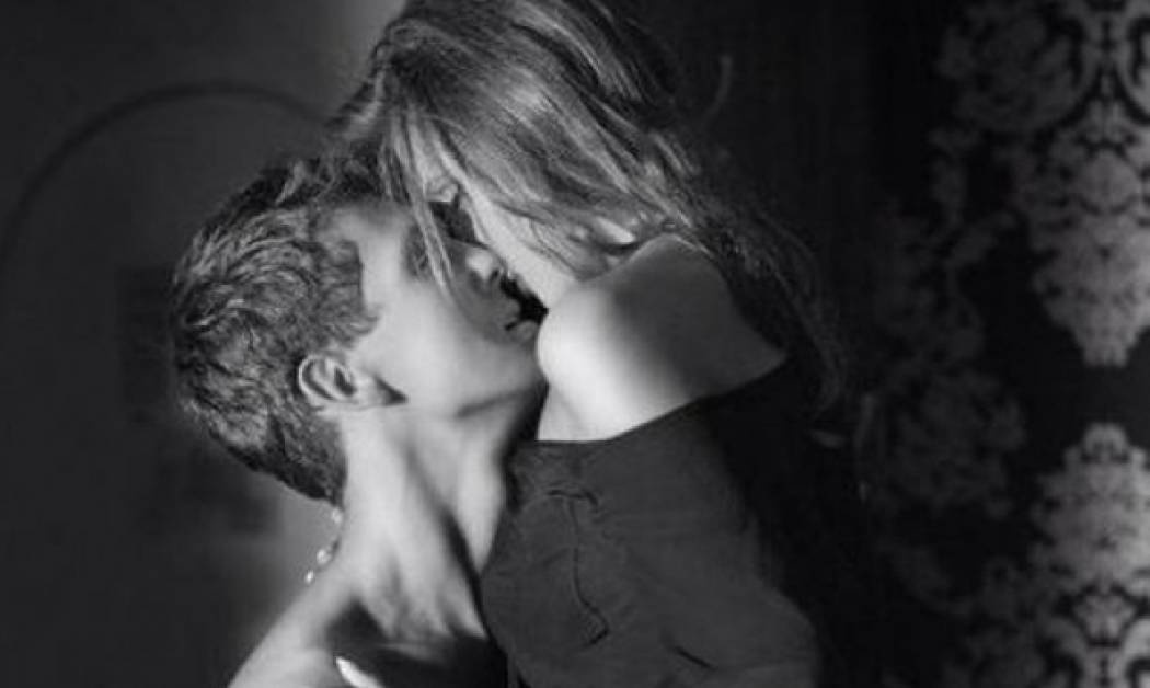 Γυναίκα από πάνω: 7 αστεία πράγματα που όλες σκεφτόμαστε