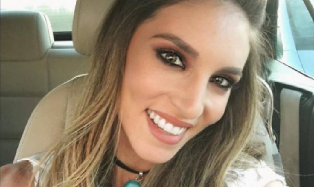 Αθηνά Οικονομάκου: Σαββατοκύριακο στη Μύκονο