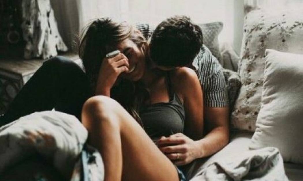 Έρευνα: Ποιο είναι το πρώτο πράγμα που προσέχουν οι άντρες σε μία γυναίκα;