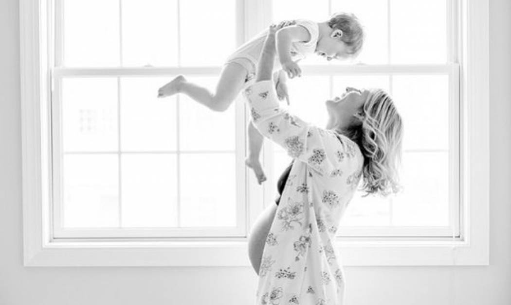 «Κάνει να σηκώνω το παιδί μου όταν είμαι έγκυος;»