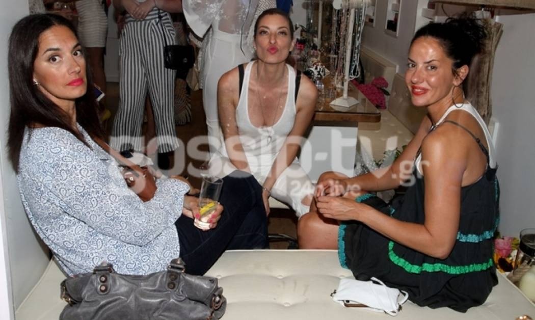 Η Άντζελα Ευριπίδη στέλνει τα… φιλιά της