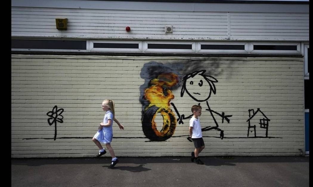 Το εντυπωσιακό γκράφιτι του Banksy σε σχολείο