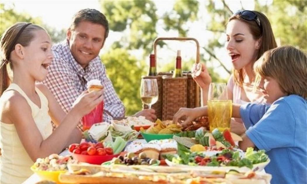 Πώς θα αποφύγετε τις τροφοδηλητηριάσεις κατά τους θερινούς μήνες- Συμβουλές από το Κέντρο Προστασίας