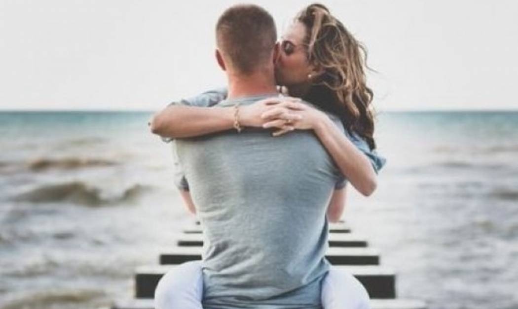 Η μεγάλη αλήθεια που φανερώνει το sexting για τη σχέση σου