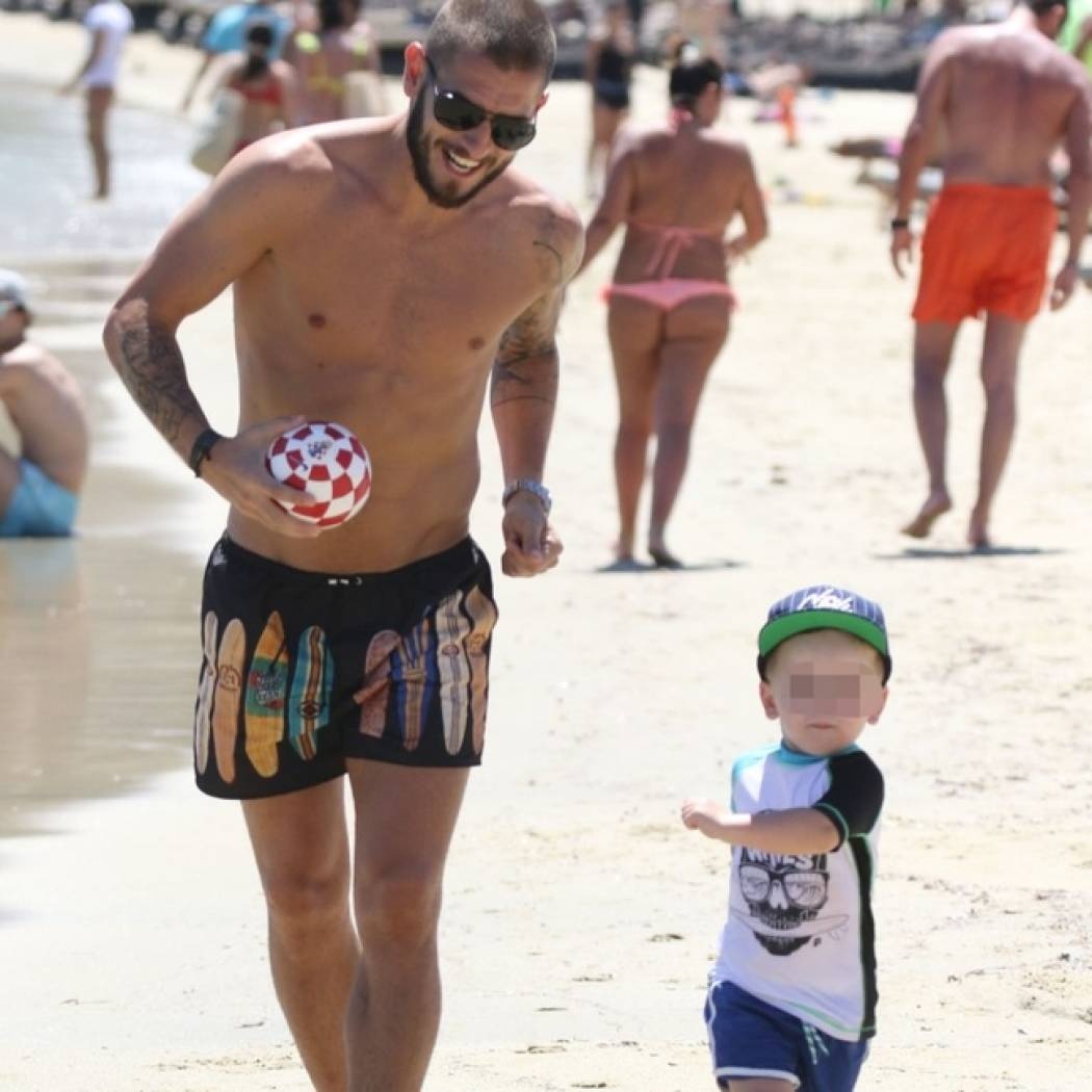 Τα παιχνίδια του Πέτριτς με τον γιο του στην Μύκονο