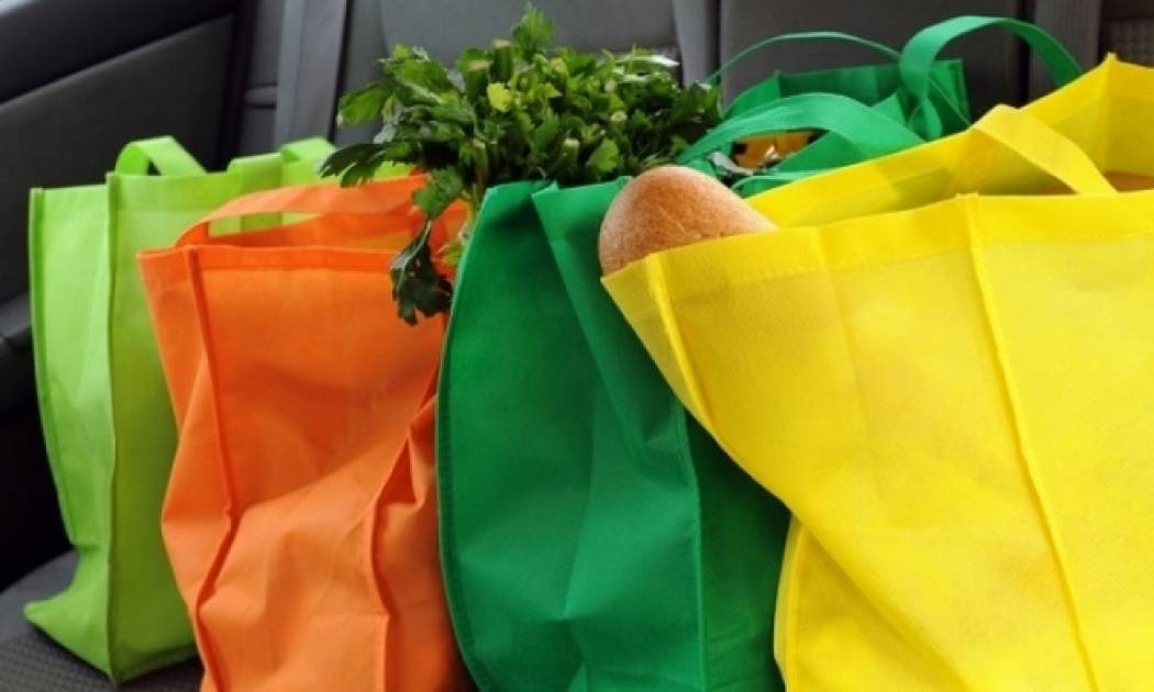 Πώς θα προστατεύσετε τα τρόφιμα από τη ζέστη μέσα στο αυτοκίνητο