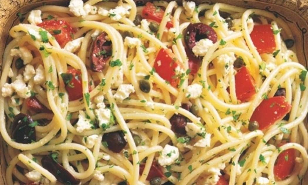 Η διατροφή μου: Συνταγή για την πιο λαχταριστή καλοκαιρινή μακαρονάδα (Από τη Δούκισσα Νομικού)