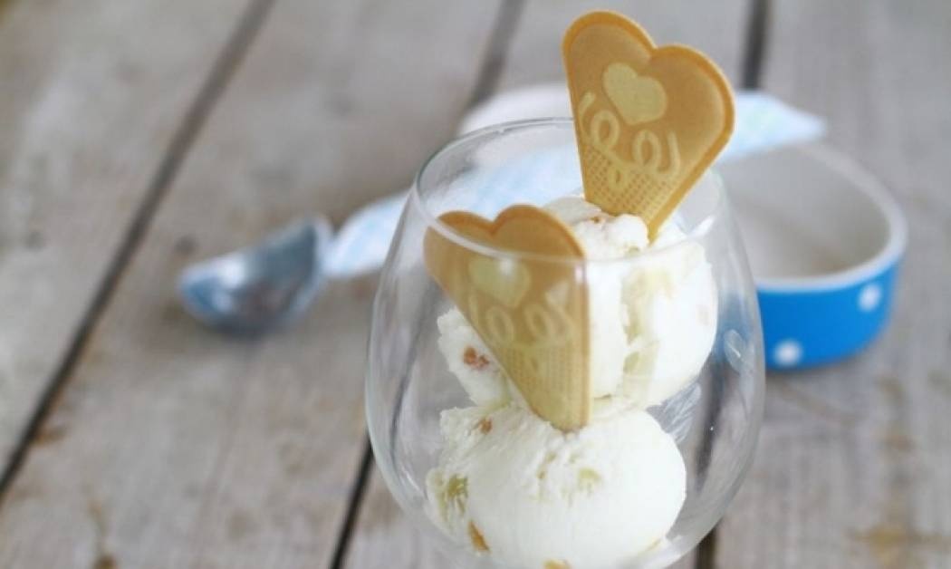 Η συνταγή του Σαββατοκύριακου: Frozen yogurt παρφε με 3 μόνο υλικά!