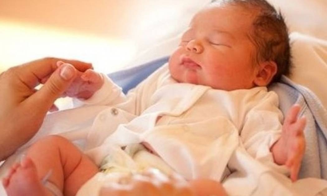 Τι συμβαίνει τις πρώτες 40 ημέρες μετά τη γέννηση του μωρού