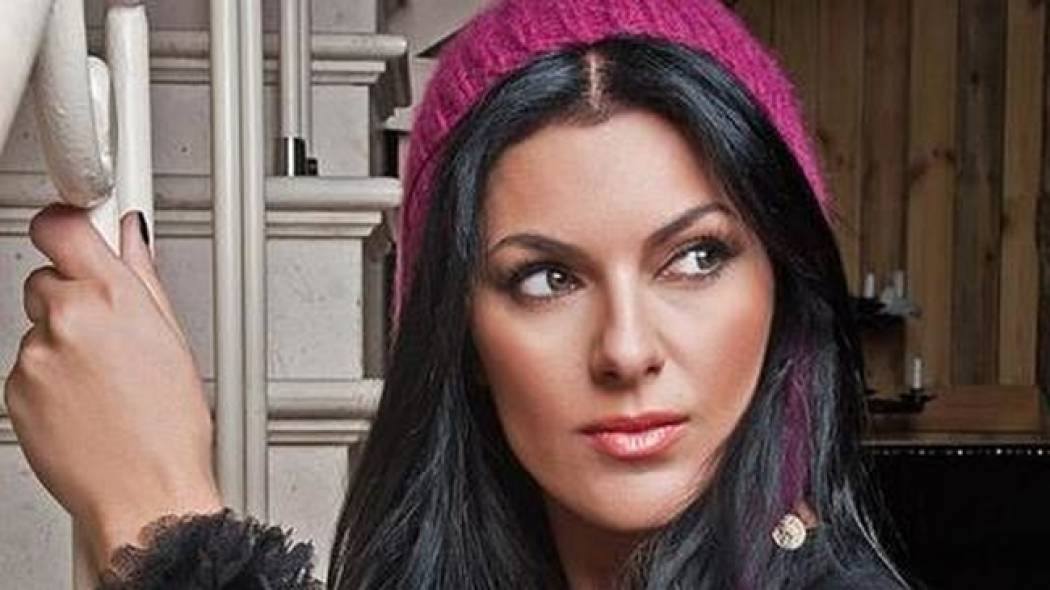 Δεύτερο χτύπημα για την Μπαλτζή: Σε κίνδυνο η μοναχοκόρη της, το χειρουργείο και οι δύσκολες ώρες