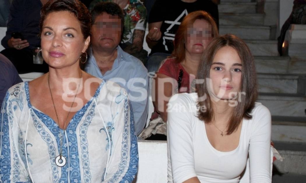 Η κόρη του Τόλη μεγάλωσε και εξελίσσεται σε κούκλα!