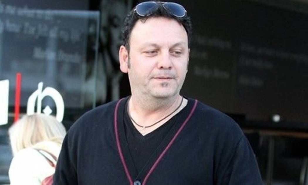 Στάθης Αγγελόπουλος: «Οι δισκογραφικές εταιρείες συρρικνώνονται λόγω της κρίσης»