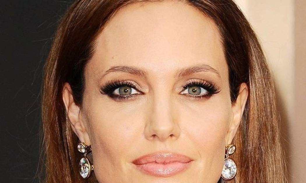 «Γελάνε και οι πέτρες»: Αυτό που ζητάει η Angelina Jolie από την Aniston είναι αδιανόητο
