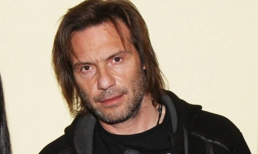 Τζώρτζογλου: "Λίγο πριν πεθάνει με κράτησε μία ώρα, μόνο εμένα, και μου μιλούσε για το θέατρο"