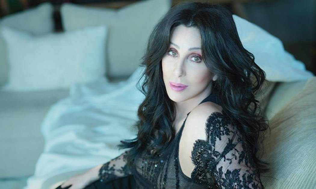 H Cher πεθαίνει και φροντίζει να κλείσει τους «ανοιχτούς λογαριασμούς» της πριν «φύγει»