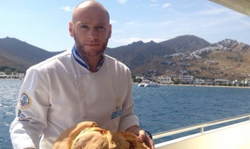 O σεφ του Mel Gibson στην κουζίνα της Μπαλατσινού