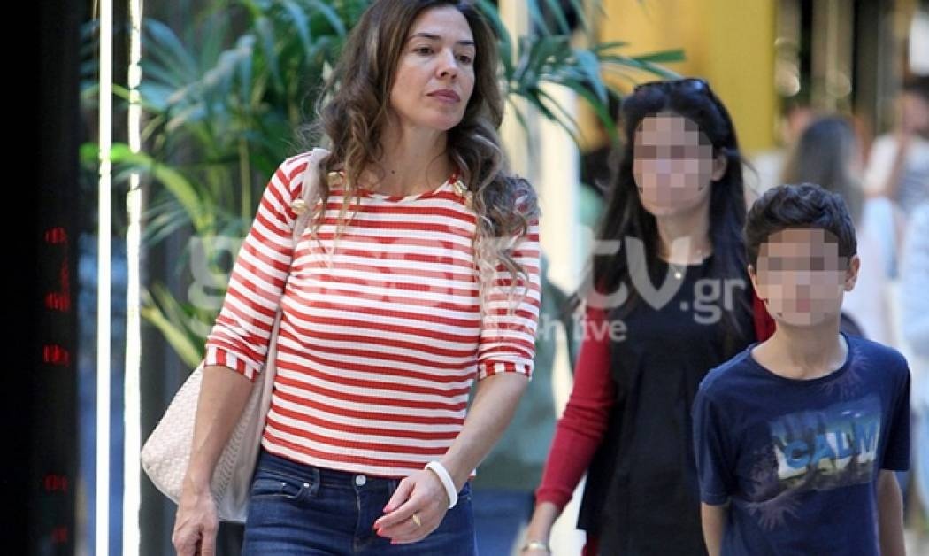 Ναταλία Δραγούμη: Για ψώνια στο Μαρούσι με τα παιδιά της