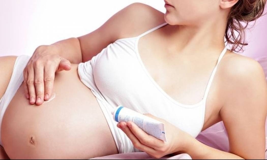 Εγκυμοσύνη και καλλυντικά: 9 τρόποι και 5 προϊόντα για να περιποιηθείτε τον εαυτό σας