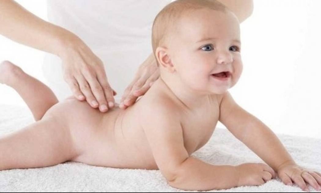 Βρεφικό μασάζ: Πώς και πότε μπορώ να κάνω μασάζ στο μωρό;