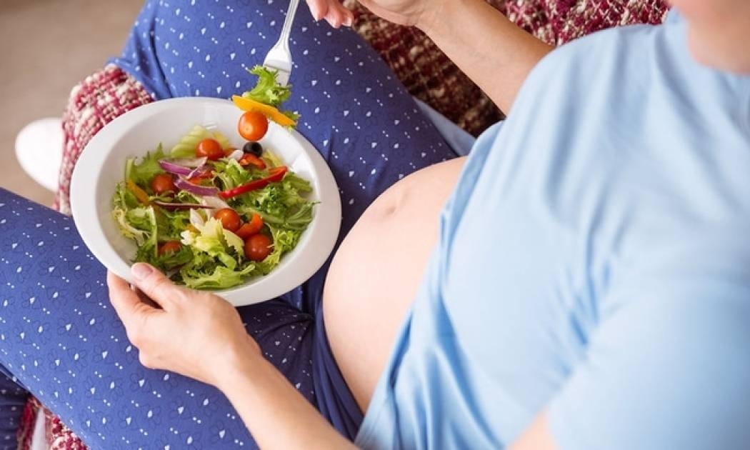 Παιδικές αλλεργίες: Τι πρέπει να περιλαμβάνει η διατροφή της μητέρας στην εγκυμοσύνη και το θηλασμό