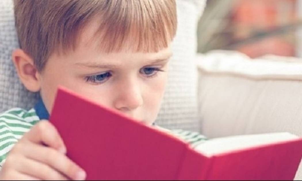 Πώς να κάνουμε τα παιδιά να αγαπήσουν τα βιβλία