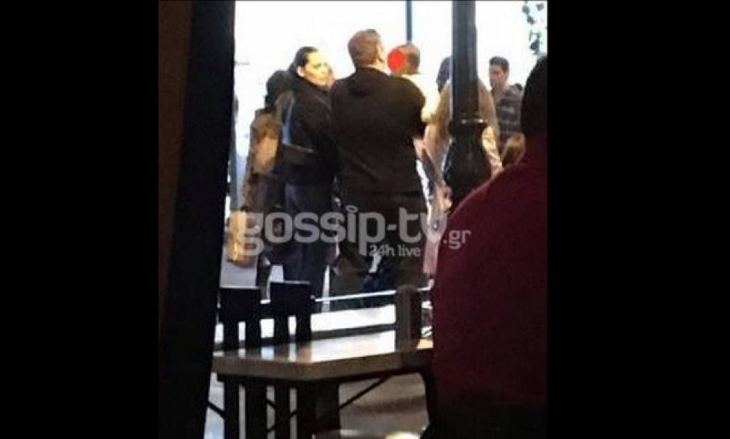 Παπαράτσι τώρα. Ο Ρέμος με την κόρη του και την Υβόννη στη Θεσσαλονίκη (Nassos Blog)