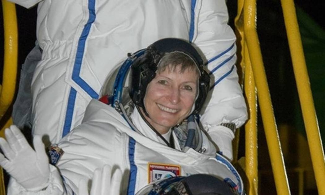 Η γηραιότερη γυναίκα αστροναύτης σπάει όλα τα ρεκόρ