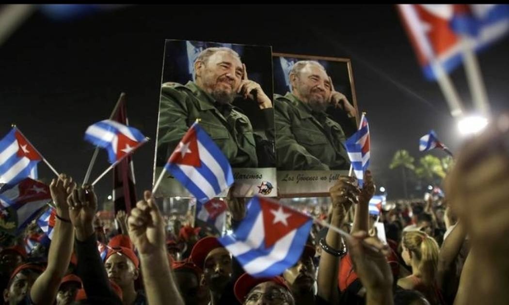 Ξεκίνησε η κηδεία του Φιντέλ Κάστρο