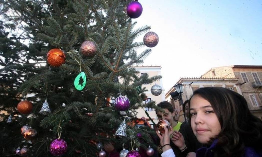 Κλείνουν για 16 μέρες τα σχολεία για τις διακοπές των Χριστουγέννων